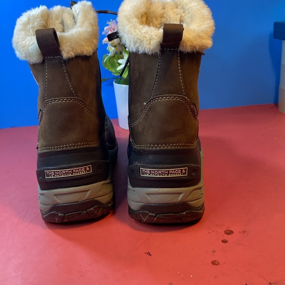The North Face boots SZ 9.5 - Picture 3 of 7